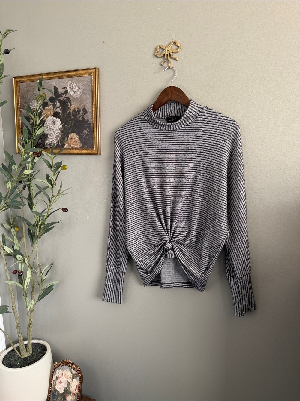 Out From Under Urban Outfitters Ribbed Twist Front Mock Neck Top Gray Striped S - Picture 2 of 9